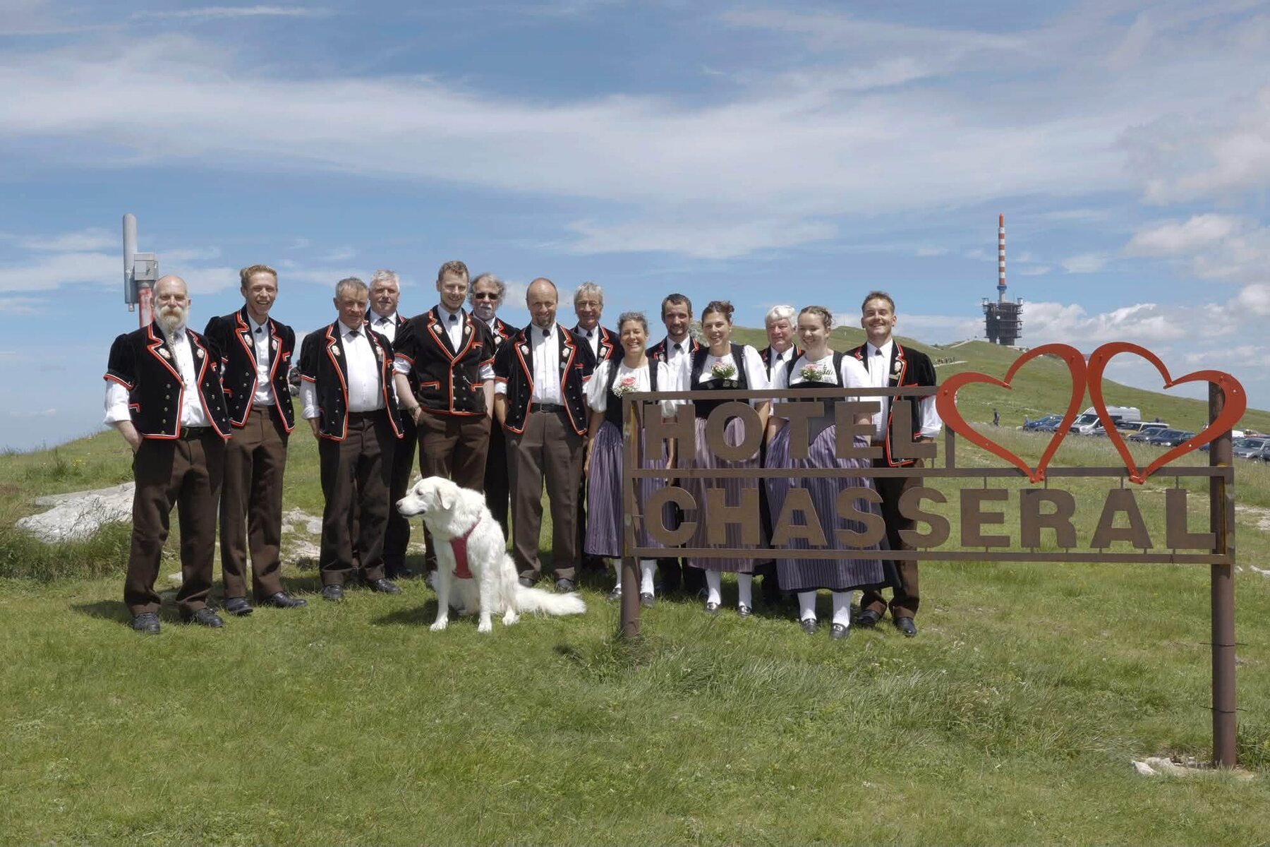 Les membres du club au sommet du Chasseral